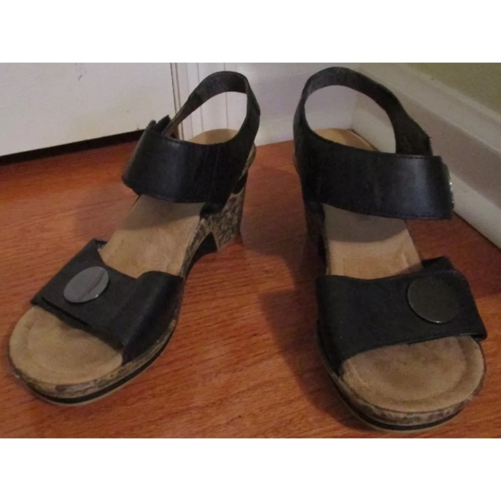 Rieker Portofino Wedge Ankle Button EU 40 US 9-9.5